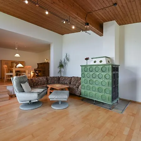 Philomena Apartment *